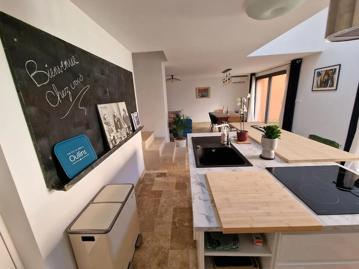 Villa Maison Neuve 116M2, Climatisee, Wi-Fi Oullins Fransa